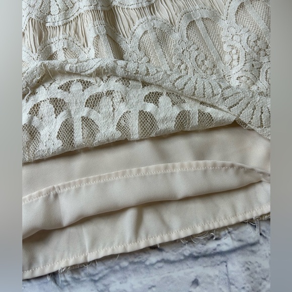 Xhilaration Cream Embellished Lace Sleeveless Blouse with Mandarin Collar. XXL - Picture 6 of 8